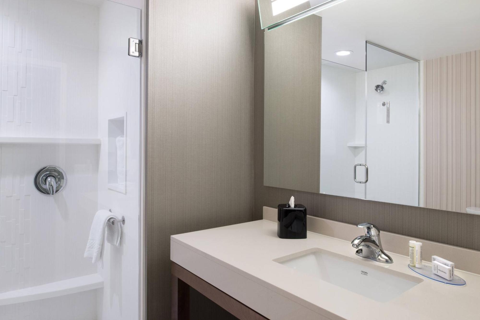 מלון פרמינגטון הילס Courtyard By Marriott Detroit Farmington מראה חיצוני תמונה