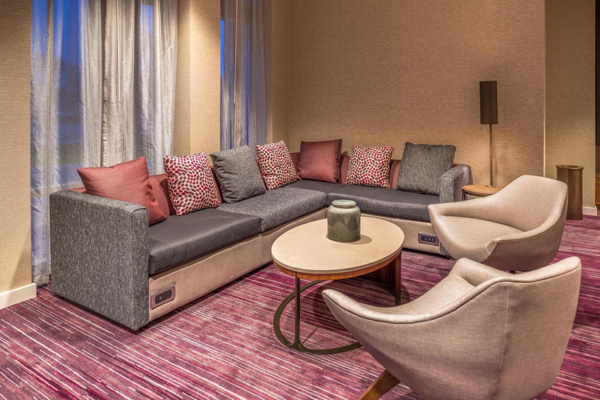 מלון פרמינגטון הילס Courtyard By Marriott Detroit Farmington מראה חיצוני תמונה